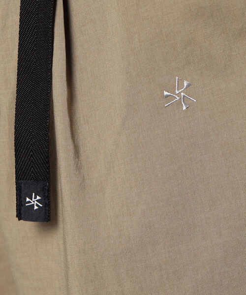 GLOSTER(グロスター)の「EVALET QUICK DRY CLIMBING SHORTS クライミングショーツ (※吸水速乾、ウォッシャブル、シワになりにくいイージーケア素材を使用!)(その他パンツ・メンズ・ベージュ/ネイビー・MEDIUM/LARGE/SMALL)」の10枚目の写真