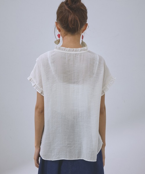 vis-`a-vis（ビサビ）の「【WEB限定】フリルピンタックフレンチスリーブブラウス（シャツ/ブラウス・レディース・ブラック/オリーブ/キナリ・FREE）」の10枚目の写真