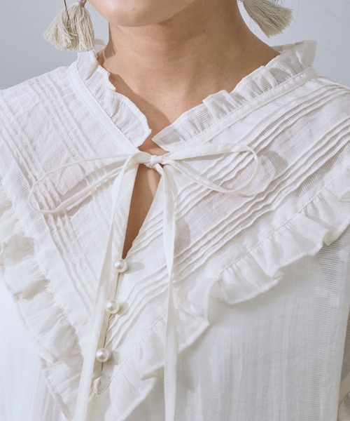 vis-`a-vis（ビサビ）の「【WEB限定】フリルピンタックフレンチスリーブブラウス（シャツ/ブラウス・レディース・ブラック/オリーブ/キナリ・FREE）」の11枚目の写真