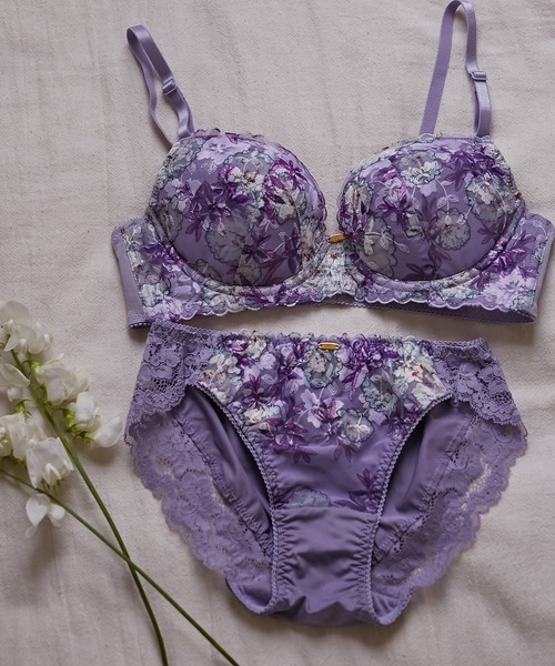 セール】【自然な丸みのあるバストラインに】丸胸花柄ワイヤー