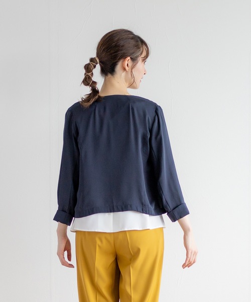 Emilyan（エミリアン）の「【newNANOTEX】ライトブルゾン（ブルゾン・レディース・グレイッシュベージュ/ネイビー・9号）」の3枚目の写真