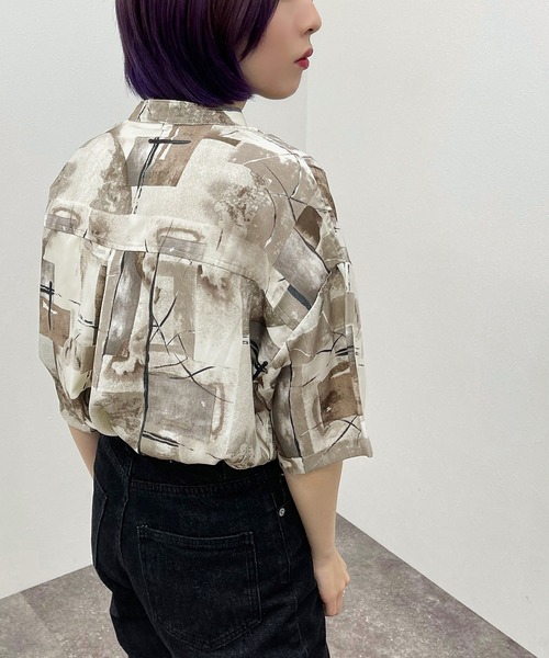 apres jour mignon(アプレジュールミニョン)の「柄バンドカラーシャツ【ZOZOTOWN限定アイテム】(シャツ/ブラウス・レディース・グレー/その他・フリー/X-LARGE)」の4枚目の写真