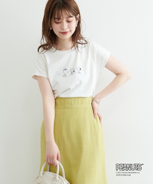 natural couture(ナチュラルクチュール)の「Snoopyコラボ バイオウォッシュフレンチスリーブT(Tシャツ/カットソー・レディース・イエロー/ブルー/アイボリー/スミクロ・FREE)」の6枚目の写真