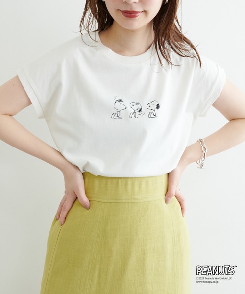 natural couture(ナチュラルクチュール)の「Snoopyコラボ バイオウォッシュフレンチスリーブT(Tシャツ/カットソー・レディース・イエロー/ブルー/アイボリー/スミクロ・FREE)」の5枚目の写真