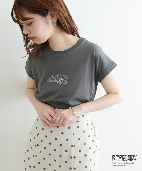 natural couture(ナチュラルクチュール)の「Snoopyコラボ バイオウォッシュフレンチスリーブT(Tシャツ/カットソー・レディース・イエロー/ブルー/アイボリー/スミクロ・FREE)」の11枚目の写真