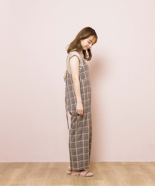 flower(フラワー)の「マニッシュチェックロンパース(サロペット/オーバーオール・レディース・ベージュ/ブラウン・FREE)」の5枚目の写真