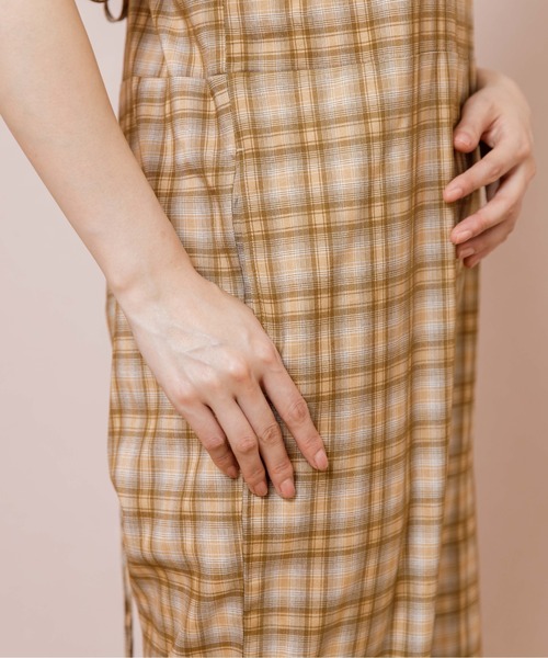 flower(フラワー)の「マニッシュチェックロンパース(サロペット/オーバーオール・レディース・ベージュ/ブラウン・FREE)」の19枚目の写真