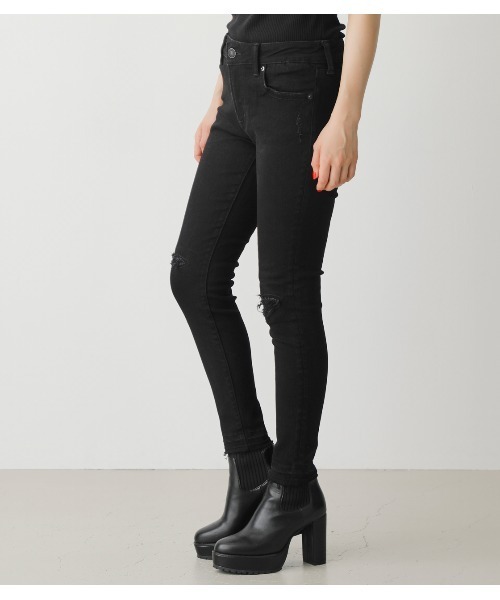AZUL by moussy（アズールバイマウジー）の「REPAIR DENIM SKINNY / リペアスキニーデニム（デニムパンツ・レディース・ブラック/ブルー/ダークブルー・SMALL/MEDIUM/X-LARGE/X-SMALL/XX-SMALL/LARGE）」の17枚目の写真