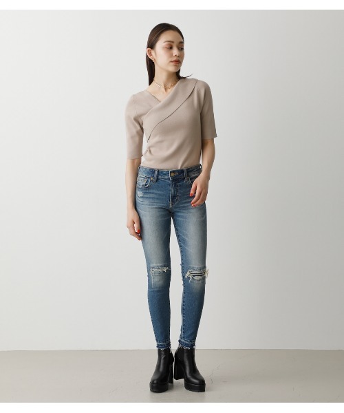 AZUL by moussy（アズールバイマウジー）の「REPAIR DENIM SKINNY / リペアスキニーデニム（デニムパンツ・レディース・ブラック/ブルー/ダークブルー・SMALL/MEDIUM/X-LARGE/X-SMALL/XX-SMALL/LARGE）」の12枚目の写真