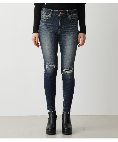 AZUL by moussy（アズールバイマウジー）の「REPAIR DENIM SKINNY / リペアスキニーデニム（デニムパンツ・レディース・ブラック/ブルー/ダークブルー・SMALL/MEDIUM/X-LARGE/X-SMALL/XX-SMALL/LARGE）」の21枚目の写真