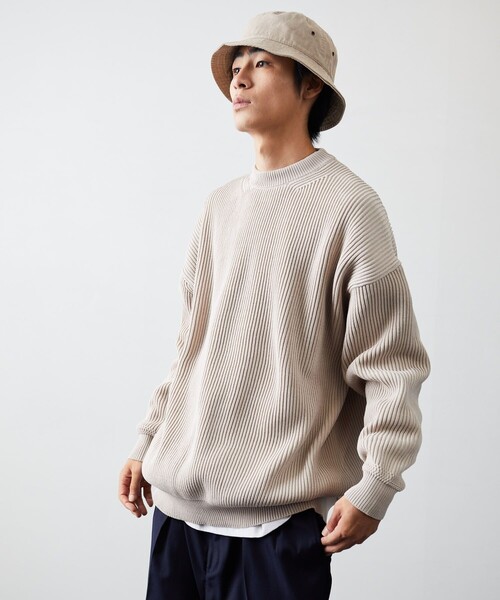 FREAK'S STORE（フリークスストア）の「【リサイクルポリエステル使用】畔編み クルーネックニット（ニット/セーター・メンズ・ホワイト/ブラック/ベージュ/ネイビー/ピンク/イエロー/ブルー/モスグリーン/オレンジ・SMALL/MEDIUM/LARGE）」の4枚目の写真