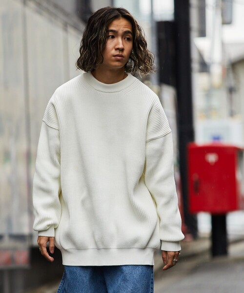 FREAK'S STORE（フリークスストア）の「【リサイクルポリエステル使用】畔編み クルーネックニット（ニット/セーター・メンズ・ホワイト/ブラック/ベージュ/ネイビー/ピンク/イエロー/ブルー/モスグリーン/オレンジ・SMALL/MEDIUM/LARGE）」の10枚目の写真