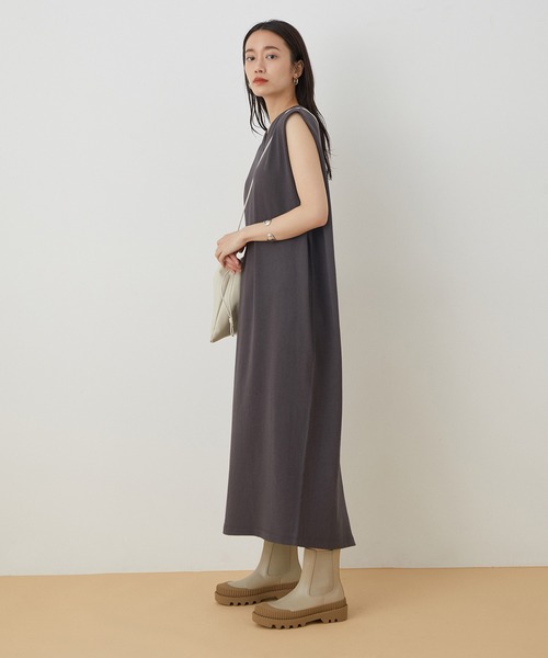 ADAM ET ROPE'（アダムエロペ）の「〈追加〉【晴雨兼用】チェルシーブーツ（ブーツ・レディース・ブラック/ベージュ・38/39/36/37）」の3枚目の写真