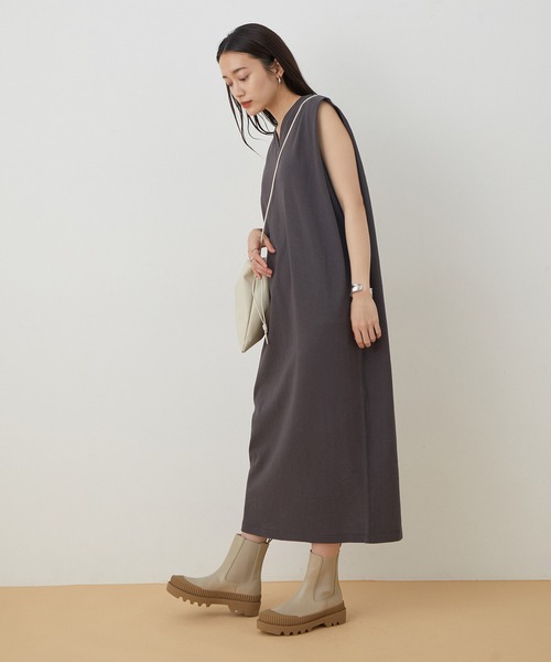 ADAM ET ROPE'（アダムエロペ）の「〈追加〉【晴雨兼用】チェルシーブーツ（ブーツ・レディース・ブラック/ベージュ・38/39/36/37）」の17枚目の写真