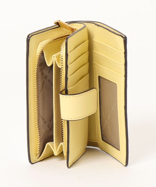 MICHAEL KORS（マイケルコース）の「JET SET TRAVEL ビルフォールド ジップ コインウォレット（財布・レディース・イエロー系その他・FREE）」の4枚目の写真