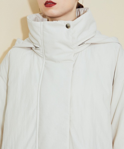 MADEMOISELLE ROPE'（マドモアゼル ロペ）の「ALLIEDモンスターダウンコート（ダウンジャケット/コート・レディース・オフホワイト/カーキ・FREE）」の15枚目の写真