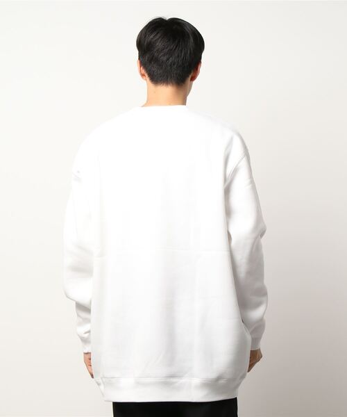 United Athle(ユナイテッドアスレ)の「10.0オンス T/C ビッグシルエット クルーネック スウェット(裏起毛) 592801(スウェット・メンズ・ホワイト/ブラック・XXX-LARGE/MEDIUM/LARGE/XX-LARGE/X-LARGE)」の3枚目の写真