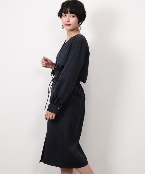 TRUDEA(トルディア)の「(セットアップ)メタルボタンブラウス×ハトメ使いタイトスカート(セットアップ・レディース・グレイッシュベージュ/ピンク/ネイビー/ブラック・MEDIUM/LARGE)」の19枚目の写真