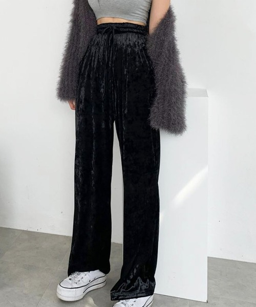 me+em select（ミームセレクト）の「ロングワイドイージーベロアパンツ 　韓国製（その他パンツ・レディース・ブラック/ネイビー・FREE）」の5枚目の写真