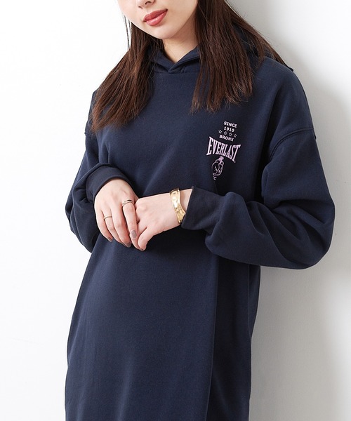 EVERLAST(CROSSPLUS ONLINE)(エバーラスト)の「後ろロゴプリント ビックパーカースウェットワンピース(ワンピース・レディース・ベージュ/ネイビー/杢グレー・LL/M/L)」の21枚目の写真