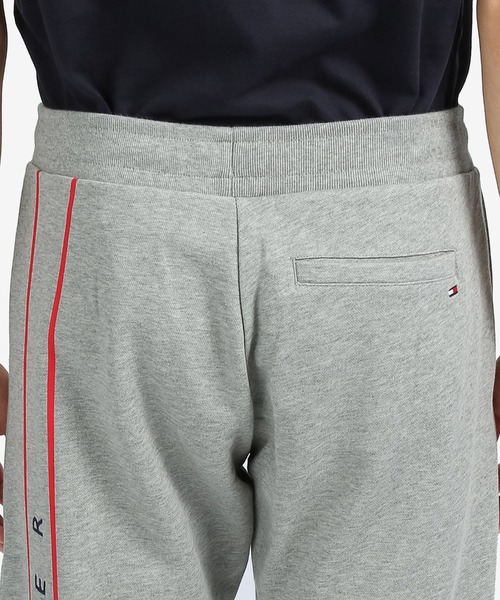TOMMY HILFIGER(トミーヒルフィガー)の「Clean DNA flag moment Capsule スウェットパンツ(スウェットパンツ・メンズ・ネイビー/グレー/ホワイト・LARGE/MEDIUM/SMALL/X-LARGE)」の11枚目の写真