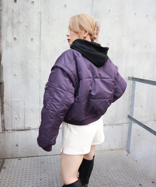 FIG&VIPER（フィグアンドバイパー）の「マルチWAY MID MA-1（MA-1・レディース・ブラック/ベージュ/パープル・FREE）」の6枚目の写真