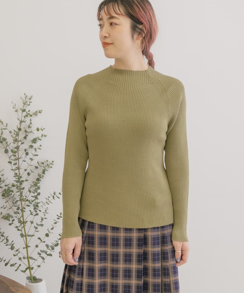 ITEMS URBANRESEARCH(アイテムズ アーバンリサーチ)の「ホソリブハイネックニット(ニット/セーター・レディース・ブラック/グリーン/アイボリー/ライトブラウン・FREE)」の7枚目の写真
