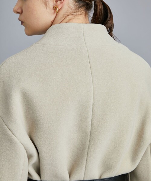 STUDIOUS（ステュディオス）の「UND プランプスリーブベルテッドコート 02120750200（ノーカラーコート・レディース・ブラック・S/M）」の20枚目の写真