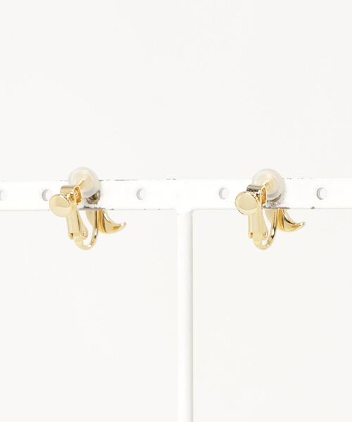 Romansual（ロマンシュアル）の「Romansual/ちびmoonイヤリング（イヤリング・レディース・ゴールド・FREE）」の6枚目の写真