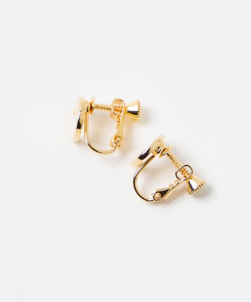 Romansual（ロマンシュアル）の「Romansual/ちびmoonイヤリング（イヤリング・レディース・ゴールド・FREE）」の4枚目の写真