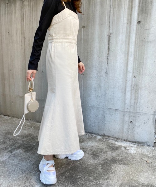 one after another NICE CLAUP(ワンアフターアナザーナイスクラップ)の「ベルト厚底スニーカー(スニーカー・レディース・アイボリー/ブラック・SMALL/MEDIUM/LARGE)」の7枚目の写真