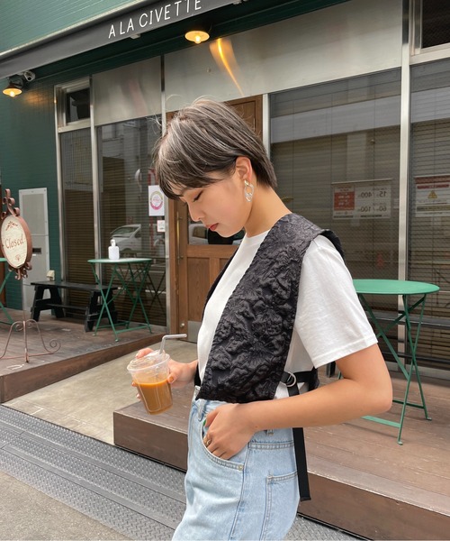 StyleSea(スタイルシー)の「ふくれジャガードショートジレ&Tシャツセット(ベスト・レディース・ブラック/オフホワイト/ピンクベージュ/ライトベージュ・MEDIUM)」の15枚目の写真