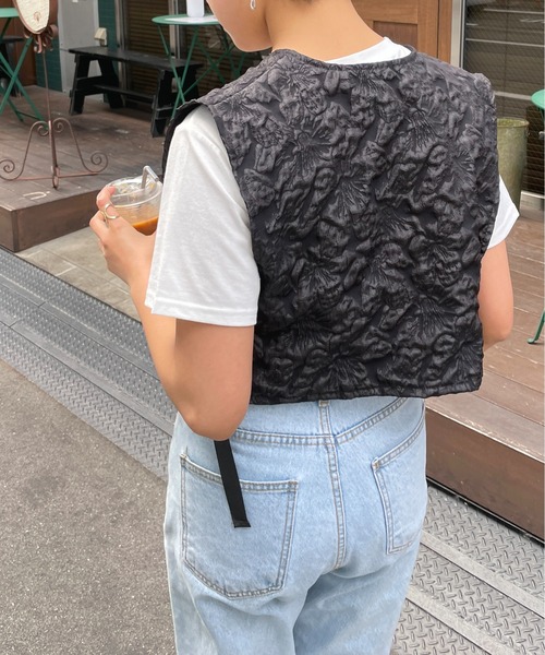 StyleSea(スタイルシー)の「ふくれジャガードショートジレ&Tシャツセット(ベスト・レディース・ブラック/オフホワイト/ピンクベージュ/ライトベージュ・MEDIUM)」の18枚目の写真