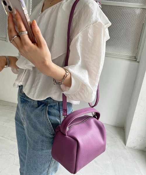 DISCOAT(ディスコート)の「【WEB限定/12色展開】ワンハンドルミニショルダー(ショルダーバッグ・レディース・ブラック/グレイッシュベージュ/グリーン/イエロー/ピンク/ブラウン/ブルー/イエロー系その他/モカ/パープル/オレンジ/シルバー・FREE)」の20枚目の写真