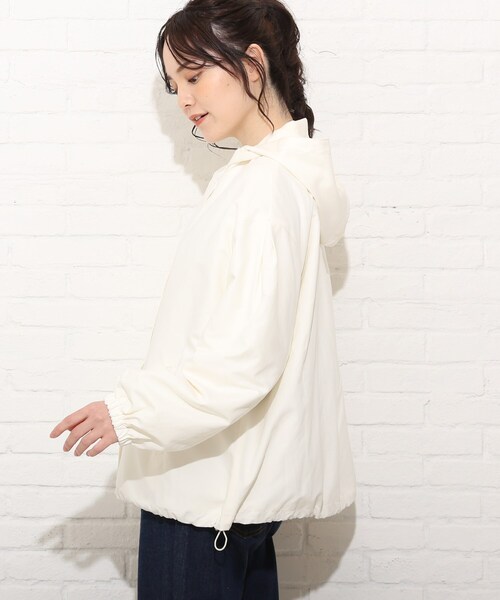 Cutie Blonde（キューティーブロンド）の「◆【S-LL】BIGフードマンパ（ブルゾン・レディース・アイボリー/ライトグリーン/ベージュ・01/02/03/04）」の5枚目の写真