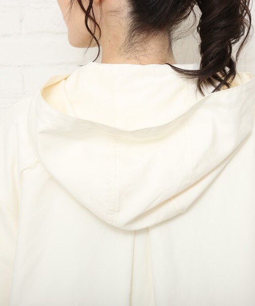 Cutie Blonde（キューティーブロンド）の「◆【S-LL】BIGフードマンパ（ブルゾン・レディース・アイボリー/ライトグリーン/ベージュ・01/02/03/04）」の8枚目の写真