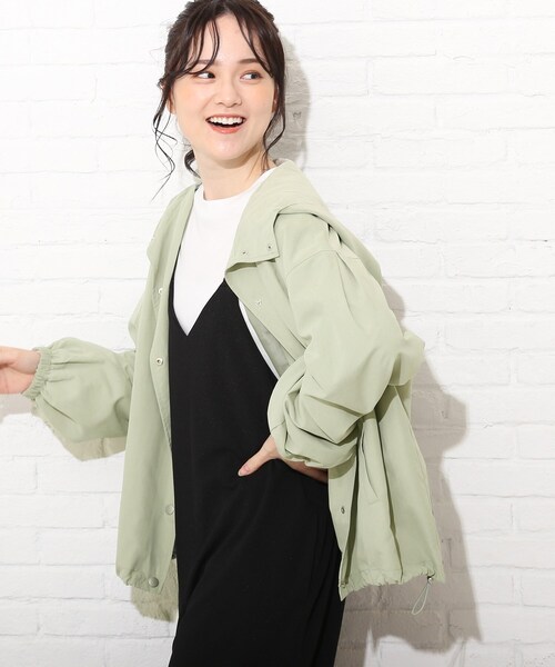 Cutie Blonde（キューティーブロンド）の「◆【S-LL】BIGフードマンパ（ブルゾン・レディース・アイボリー/ライトグリーン/ベージュ・01/02/03/04）」の18枚目の写真