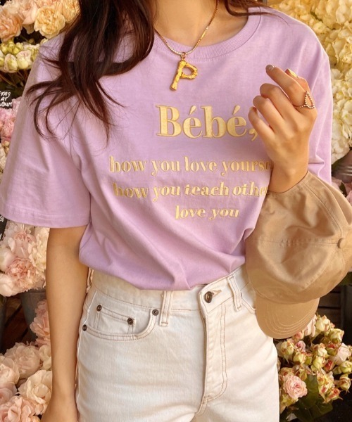 LAC-VERT（ラック・ヴェール）の「【累計販売枚数1万枚突破】Bebe刺繍カラーロゴＴシャツ（Tシャツ/カットソー・レディース・ブラック/ネイビー/アイボリー/グレー/ピンク/ホワイト/ブルー/イエロー・FREE）」の22枚目の写真