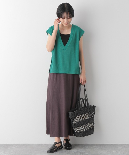 LEPSIM（レプシィム）の「フカVネックカットベスト　272692（ベスト・レディース・ブラック/グリーン/グレイッシュベージュ/イエロー/オフホワイト・FREE/TALL）」の16枚目の写真