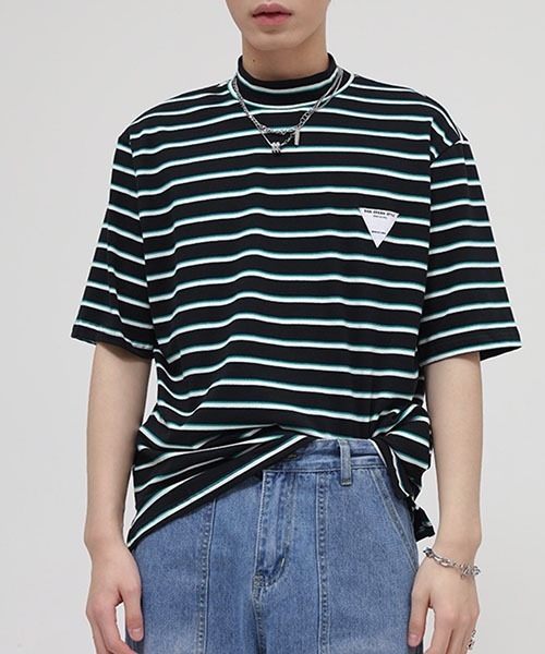 WESTBOY(ウエストボーイ)の「マルチボーダー ロゴ ビッグシルエットモックネックTシャツ WO22S2TP02 【WB ORIGINALS】(Tシャツ/カットソー・メンズ・グリーン/ブラック・M/XL/L)」の2枚目の写真
