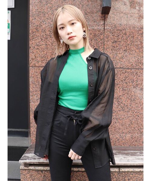 MURUA（ムルーア）の「バックスリットシアーシャツ（シャツ/ブラウス・レディース・ホワイト/ブラック/イエロー・FREE）」の9枚目の写真