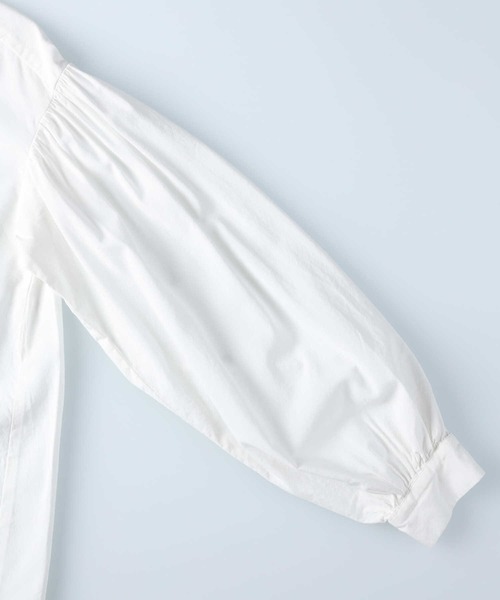 HONEYSUCKLE ROSE（ハニーサックルローズ）の「【HONEYSUCKLE ROSE】袖ボリュームチュニック（シャツ/ブラウス・レディース・ブルー/ブラック/オフホワイト・L/M）」の9枚目の写真