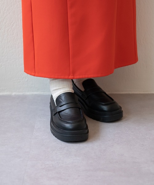 DISCOAT（ディスコート）の「厚底コインローファー（ローファー・レディース・ブラック・MEDIUM/LARGE）」の4枚目の写真