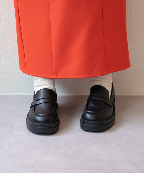 DISCOAT（ディスコート）の「厚底コインローファー（ローファー・レディース・ブラック・MEDIUM/LARGE）」の2枚目の写真