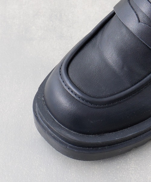 DISCOAT（ディスコート）の「厚底コインローファー（ローファー・レディース・ブラック・MEDIUM/LARGE）」の3枚目の写真