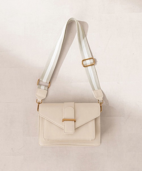 OLIVE des OLIVE(オリーブデオリーブ)の「ラインベルトショルダー(ショルダーバッグ・レディース・ベージュ/オフホワイト/サックスブルー・FREE)」の2枚目の写真