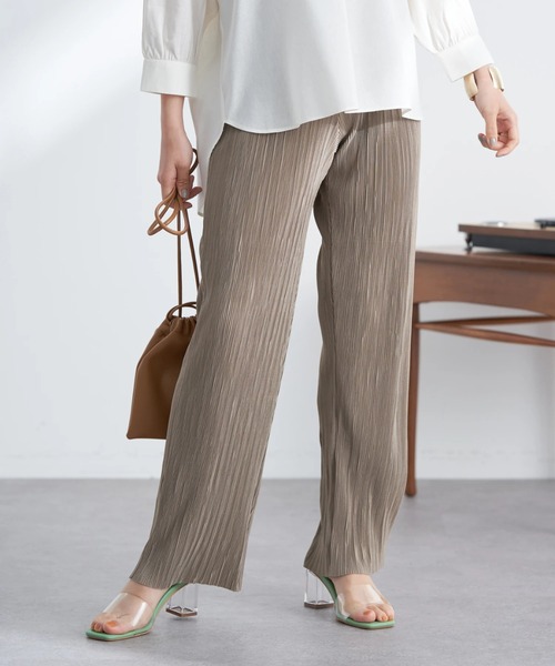 earth music&ecology（アースミュージックアンドエコロジー）の「すきな丈プリーツカットパンツ（その他パンツ・レディース・ブラック/レッド系その他5/グレイッシュベージュ/ライトカーキ・FREE）」の3枚目の写真