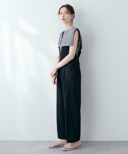 natural couture（ナチュラルクチュール）の「WEB限定サイズ有り/嬉しいS・Mの2サイズ展開◎ハイウエスト深Ｖサロペット（サロペット/オーバーオール・レディース・ブラック/ベージュ/ライトベージュ・SMALL/MEDIUM）」の11枚目の写真