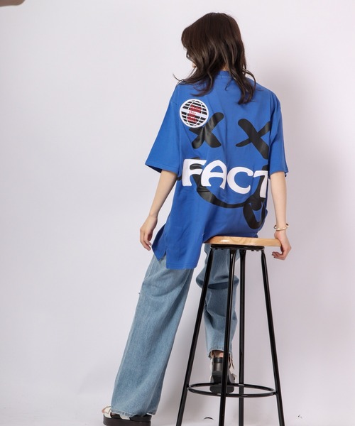 RE730(アールイーセブンサーティー)の「RE730 ビッグシルエットスマイルプリン半袖Tシャツ(Tシャツ/カットソー・メンズ・ホワイト/ブルー/ブルー系その他/ブラック系その他/グリーン/ライトグレー/ブラック・XL/M/L)」の13枚目の写真