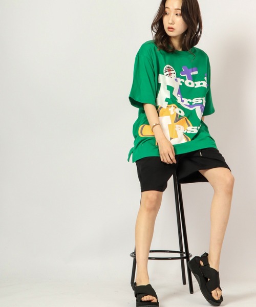 RE730(アールイーセブンサーティー)の「RE730 ビッグシルエットスマイルプリン半袖Tシャツ(Tシャツ/カットソー・メンズ・ホワイト/ブルー/ブルー系その他/ブラック系その他/グリーン/ライトグレー/ブラック・XL/M/L)」の20枚目の写真